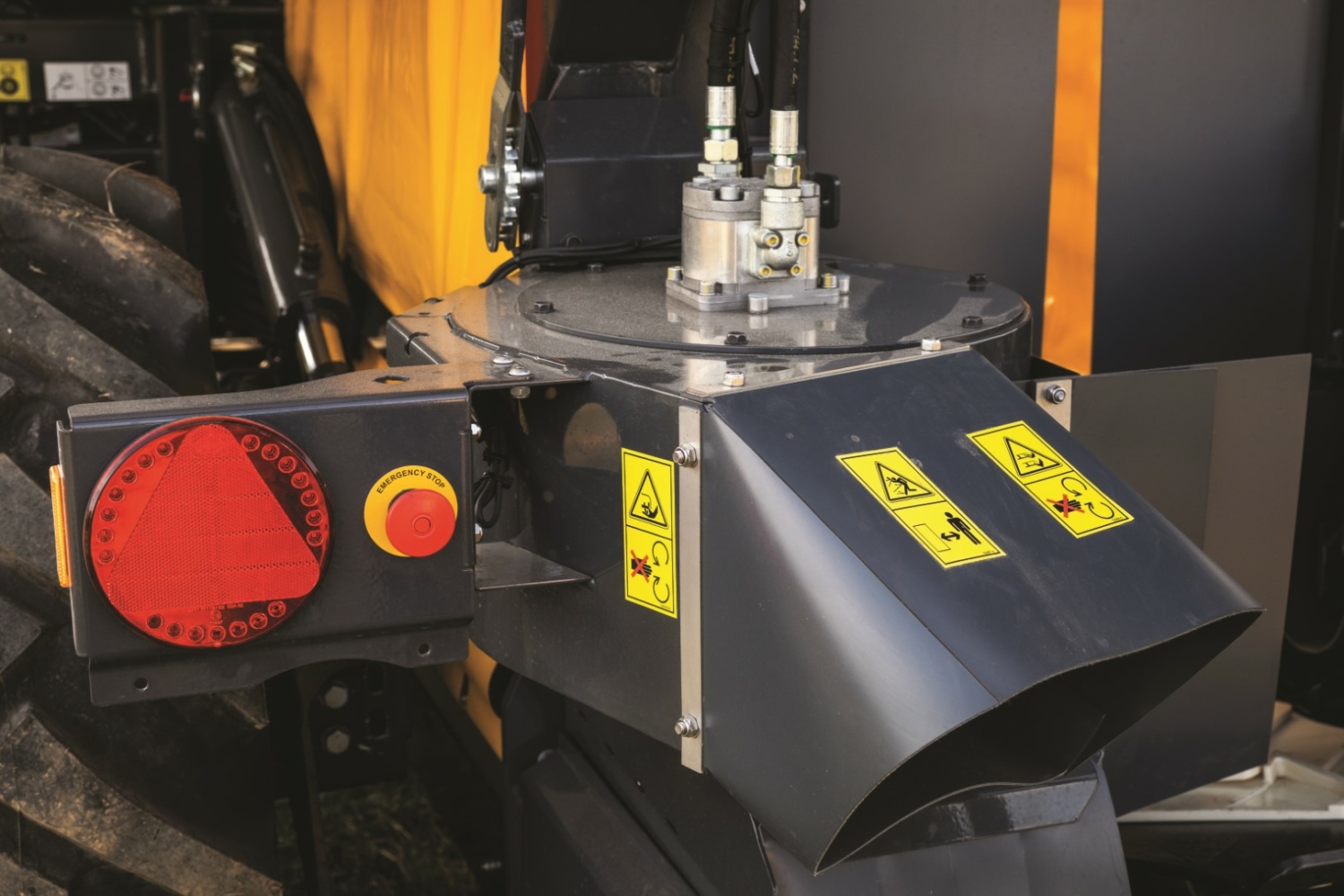 Tow Behind Harvester New Grapes'Line harvester from Pellenc America